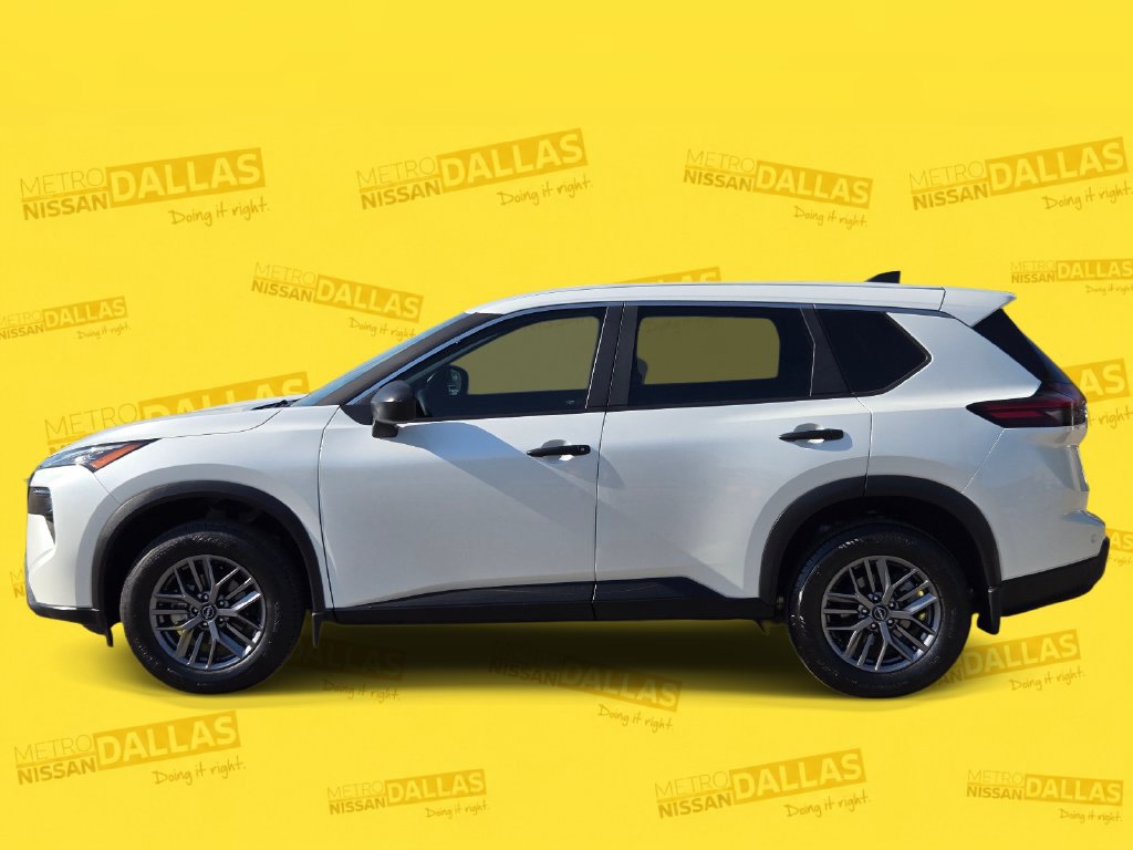 Certified 2025 Nissan Rogue S FWD image 4