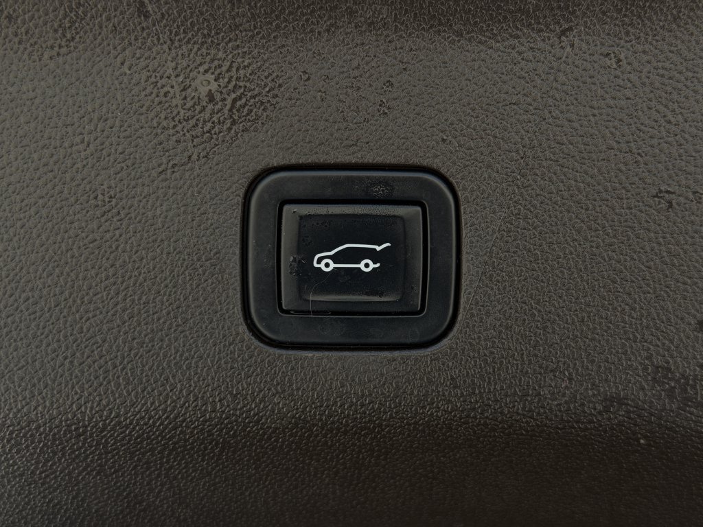 Used 2022 GMC Yukon Denali AWD/4WD image 29