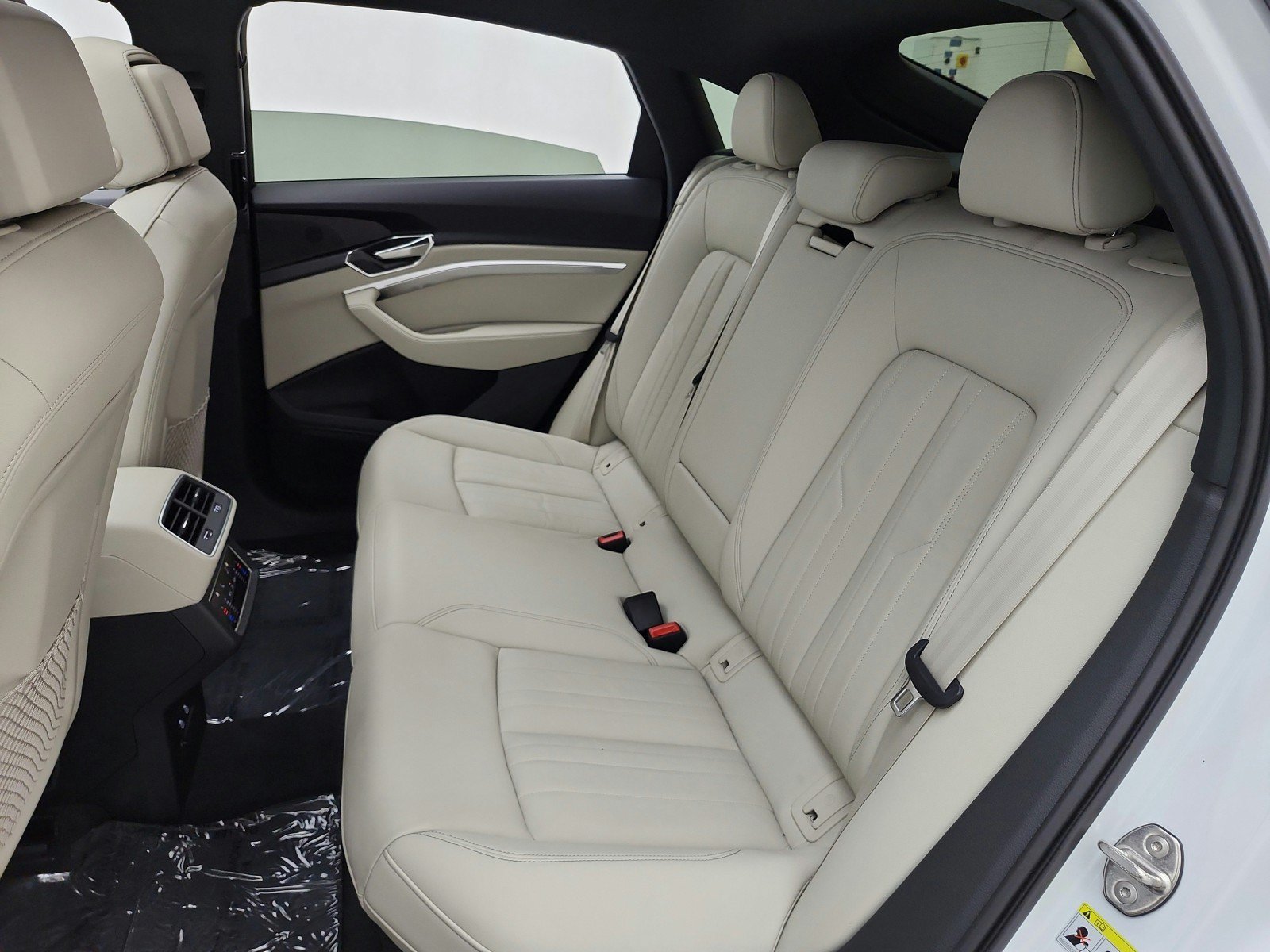 Used 2024 Audi Q8 e-tron Premium AWD/4WD image 13