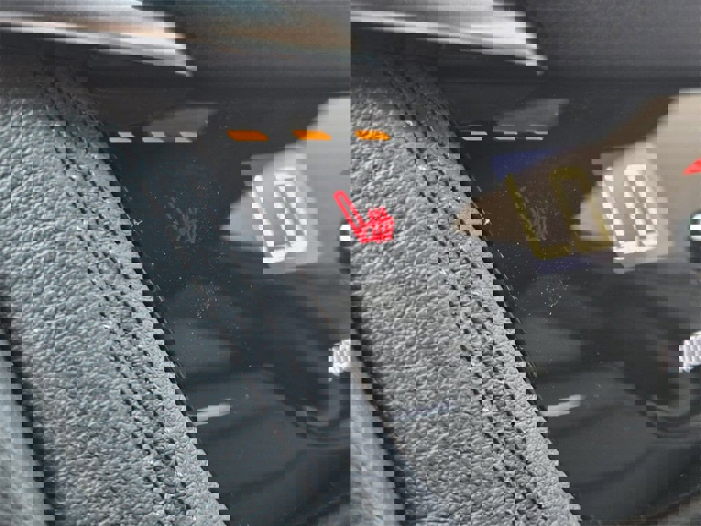 New 2025 Cadillac XT6 Luxury image 25