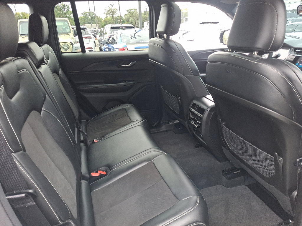 Certified 2023 Jeep Grand Cherokee Altitude image 15