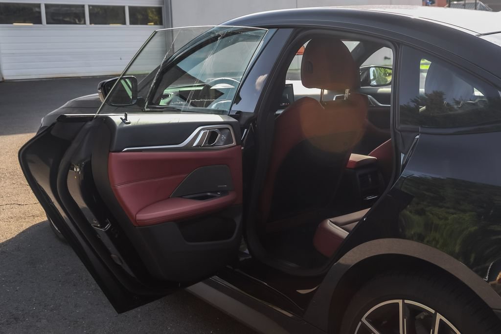 Used 2025 BMW i4 xDrive40i w/ M Sport Package AWD/4WD image 24