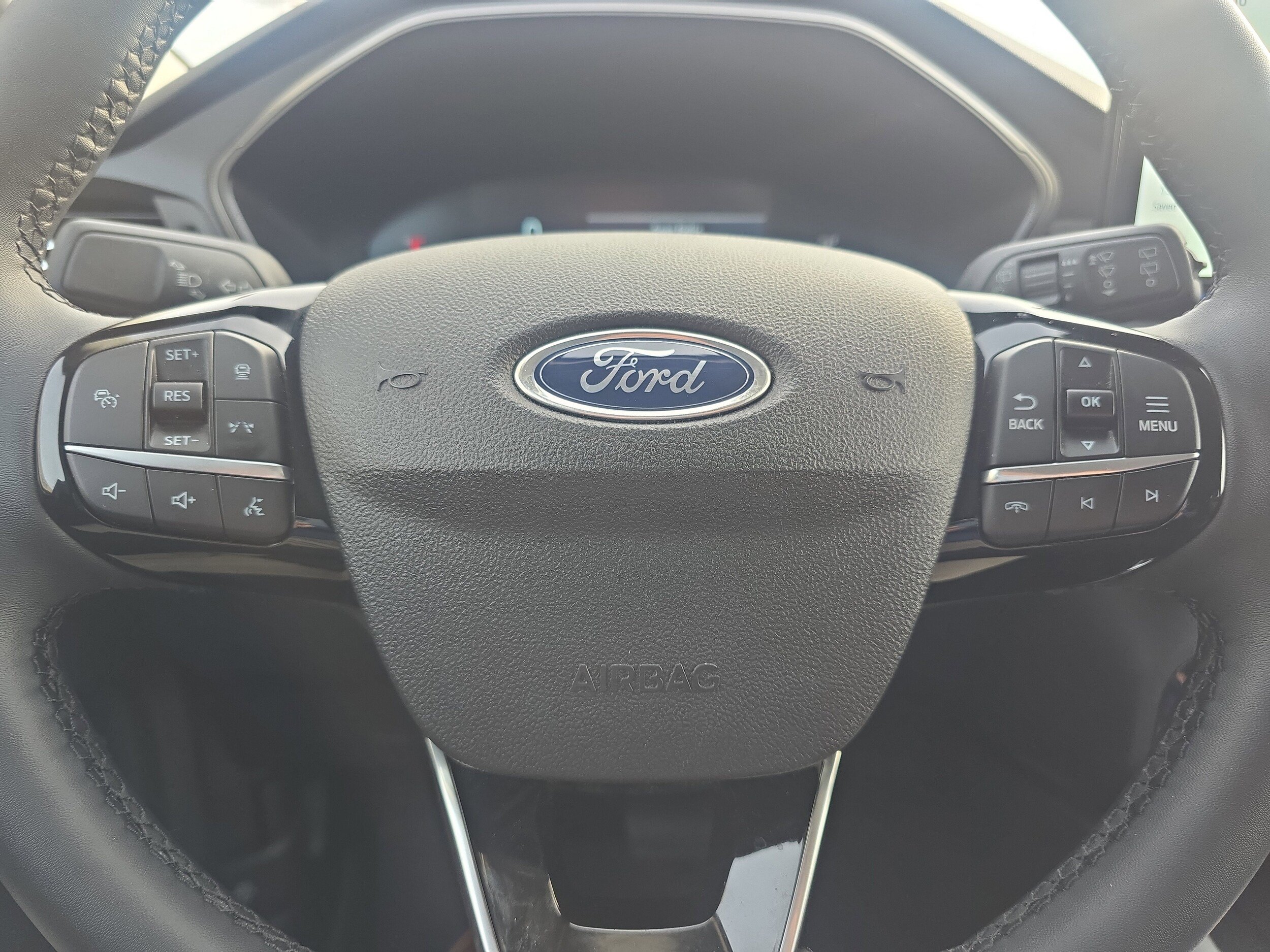 Used 2023 Ford Escape Active w/ Tech Pack #1 AWD/4WD image 14