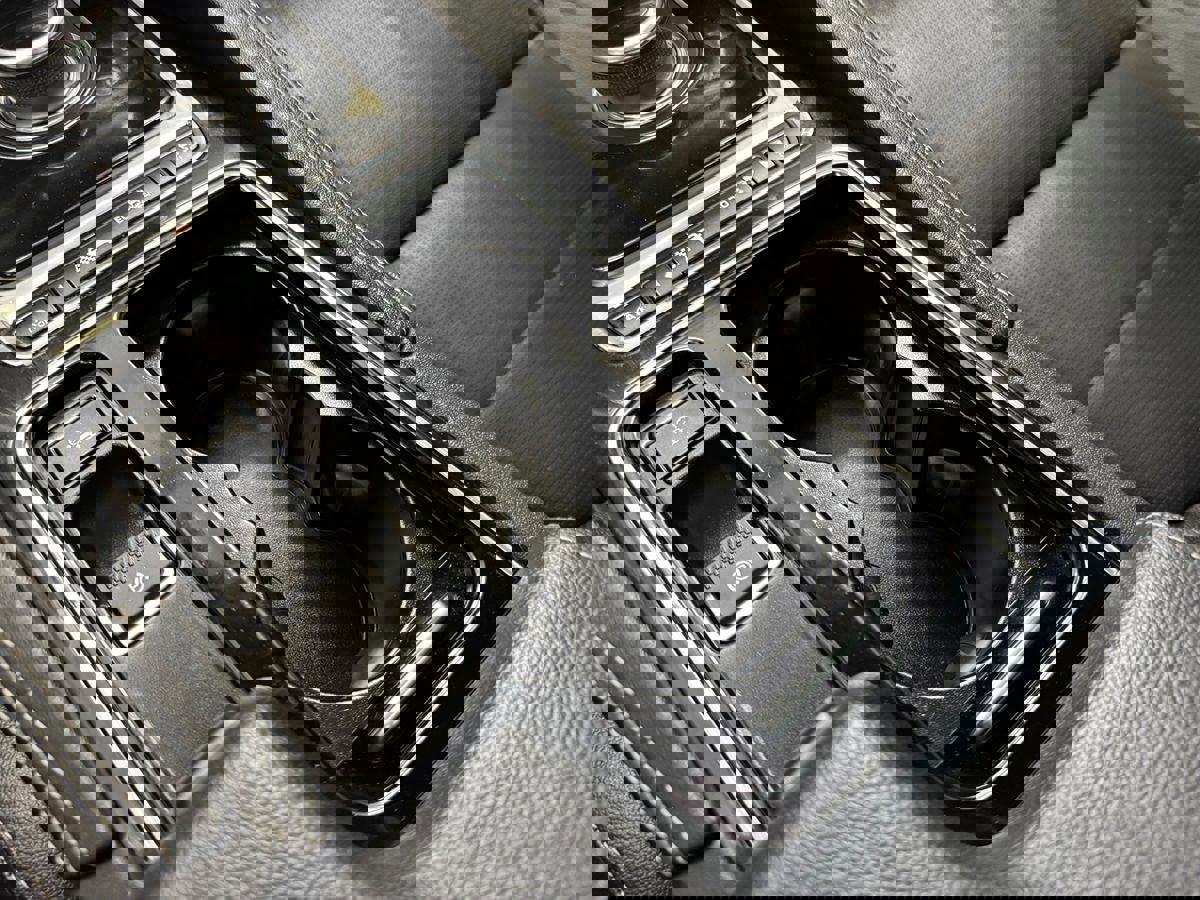 Used 2019 Jaguar F-PACE S image 29