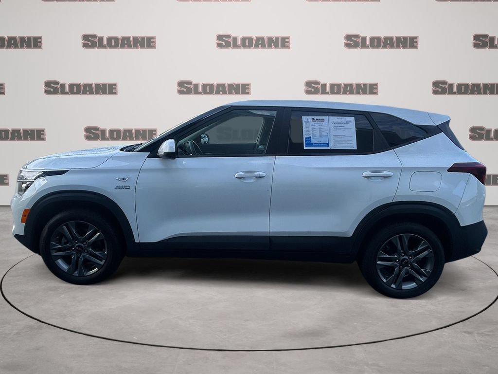 Used 2021 Kia Seltos LX AWD/4WD image 2