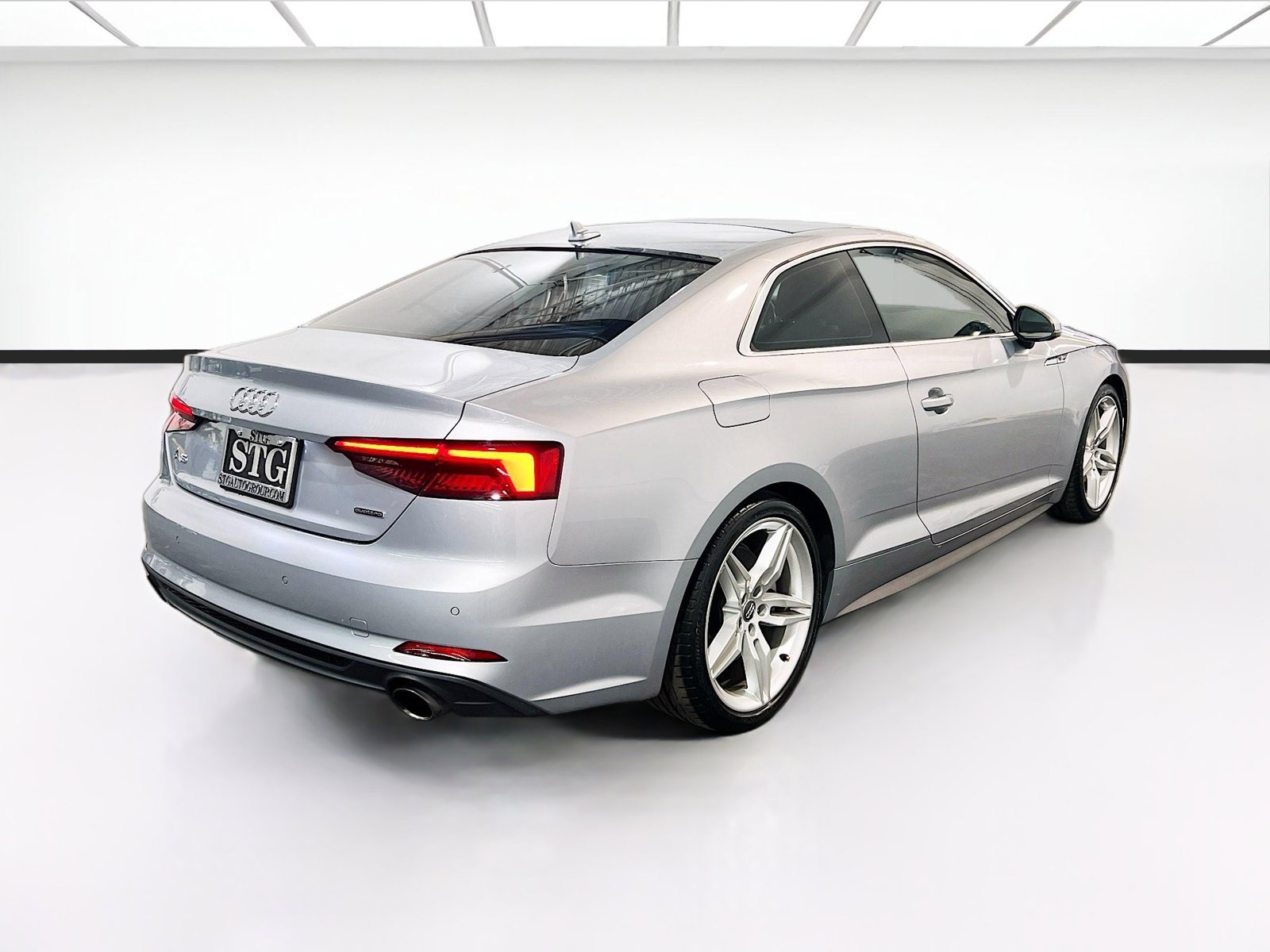 Used 2019 Audi A5 2.0T Premium Plus w/ Premium Plus AWD/4WD image 4