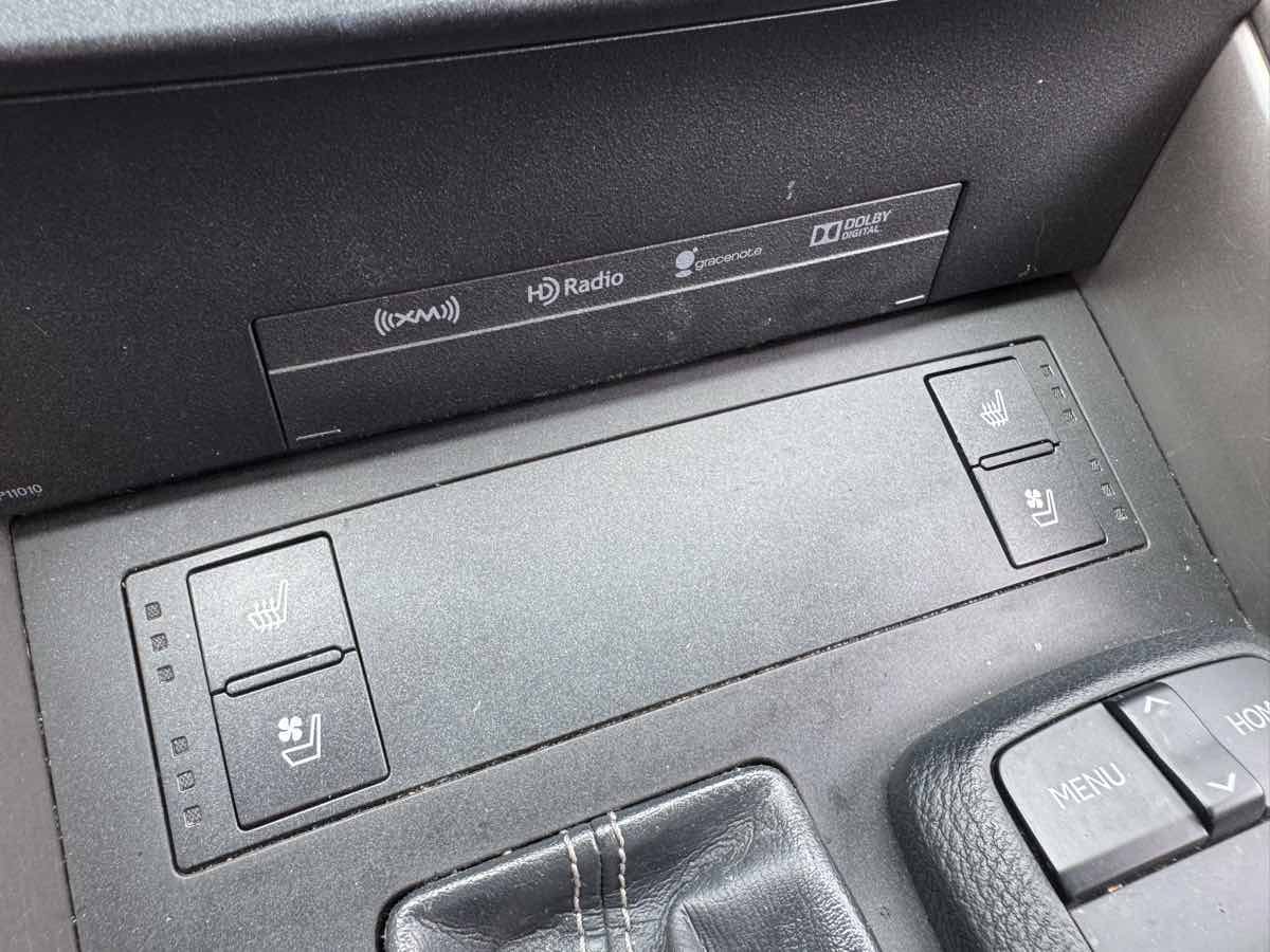 Used 2016 Lexus IS 200t w/ F Sport Package RWD image 33