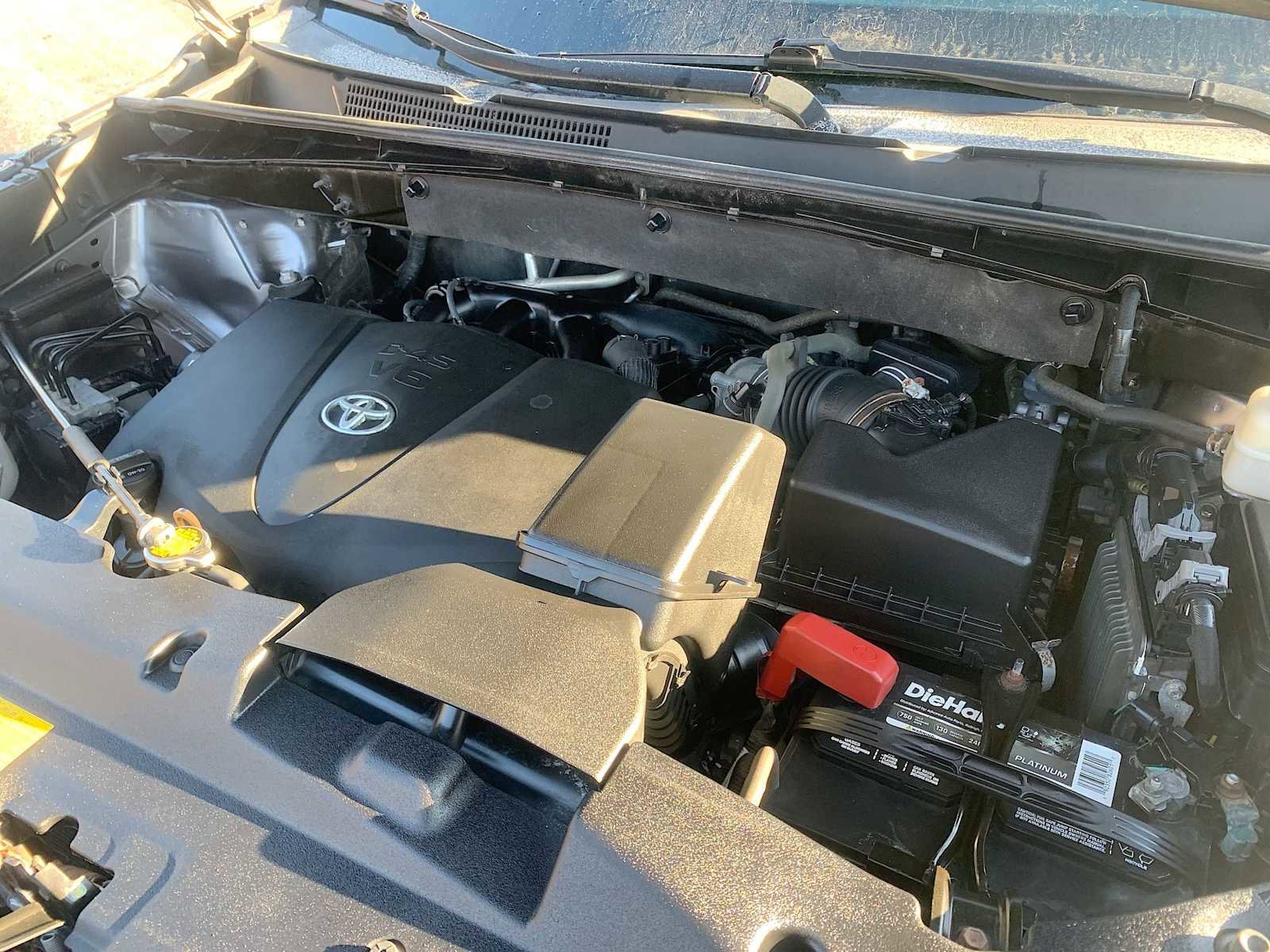 Used 2017 Toyota Highlander Limited image 29