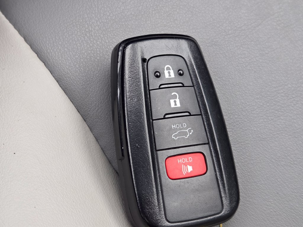 Used 2023 Toyota RAV4 XLE Premium AWD/4WD image 37