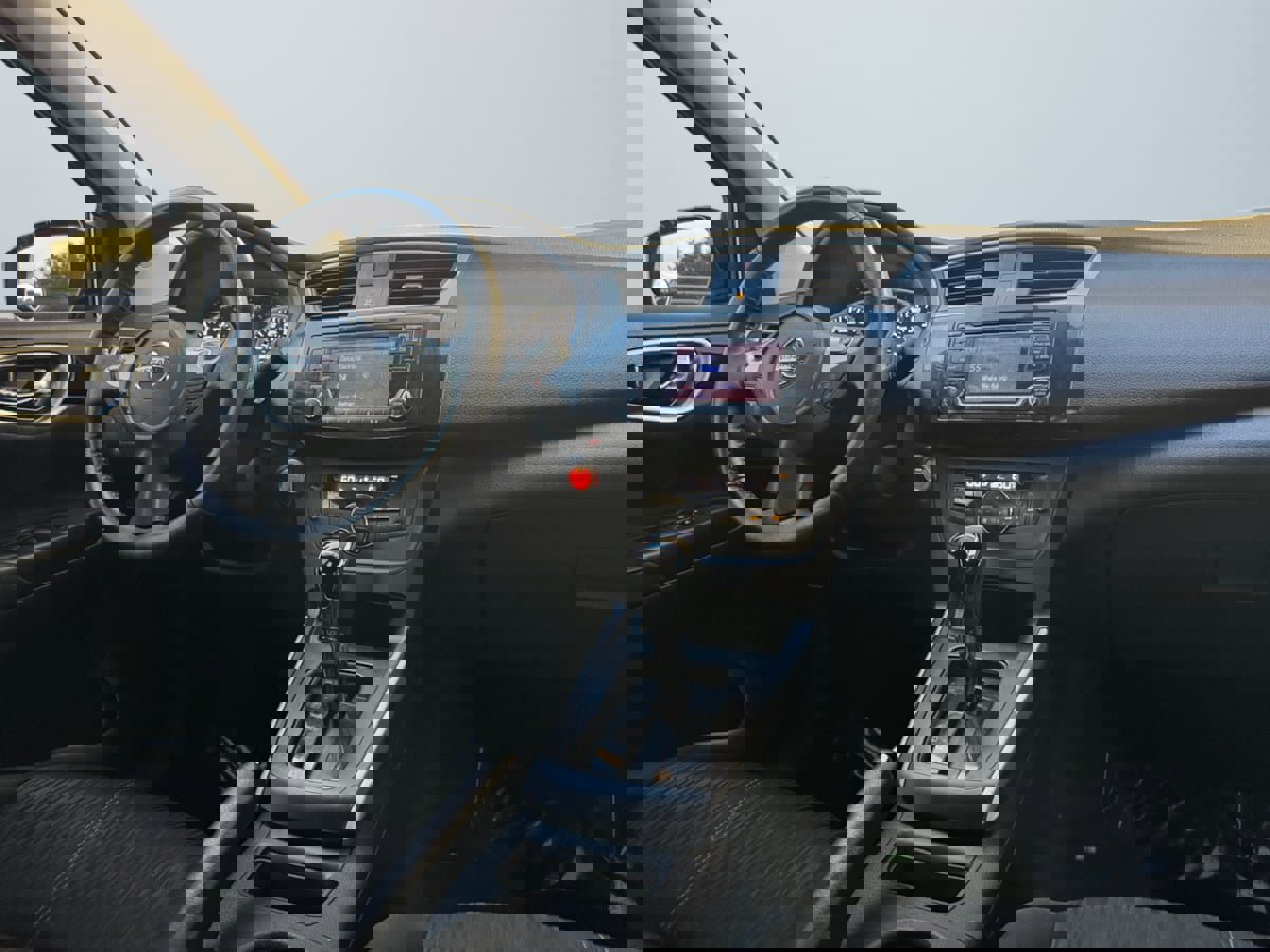 Used 2018 Nissan Sentra SV image 14