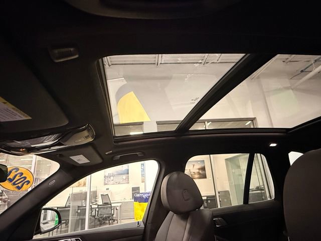 Used 2022 BMW X5 xDrive40i w/ Climate Comfort Package image 38