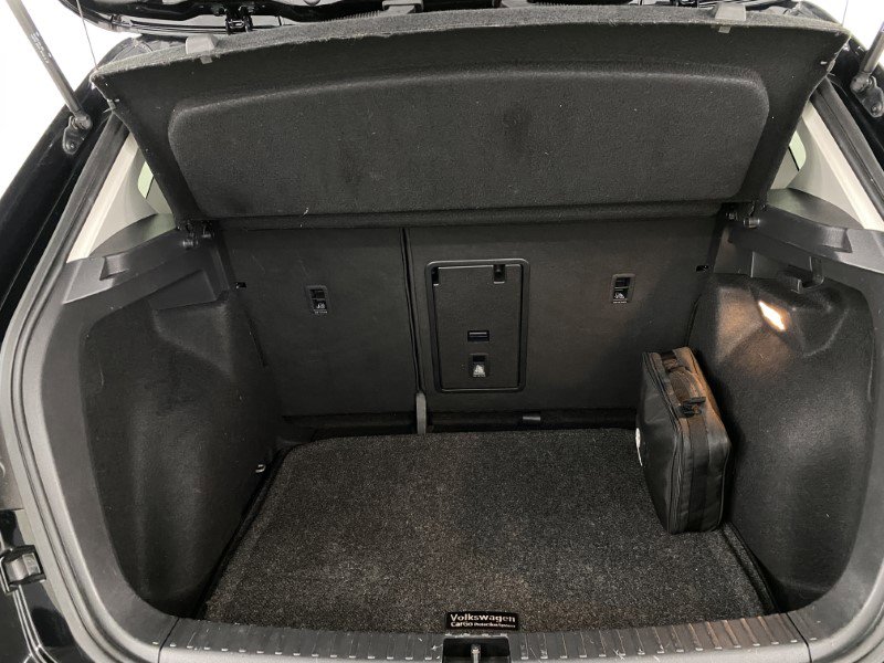 Used 2023 Volkswagen Taos SE w/ Panoramic Sunroof Package FWD image 30