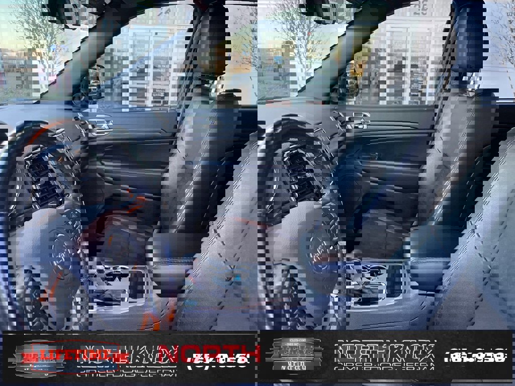 Used 2021 Jeep Grand Cherokee Laredo X image 3