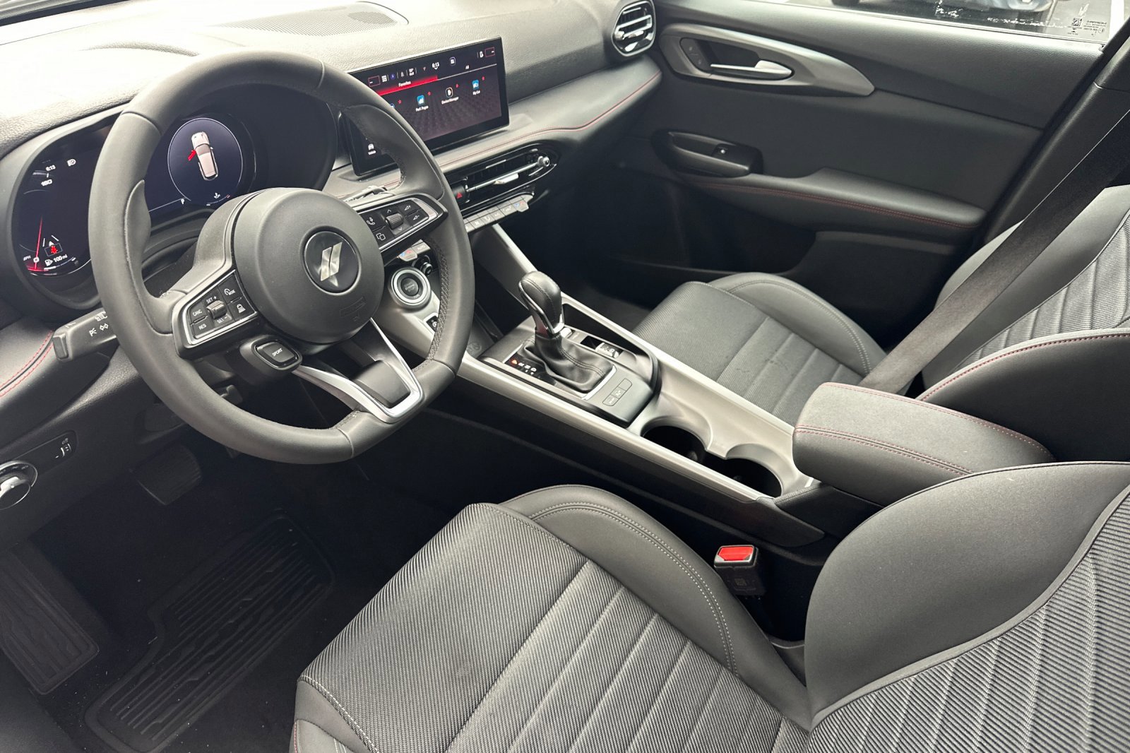 Used 2024 Dodge Hornet GT image 4