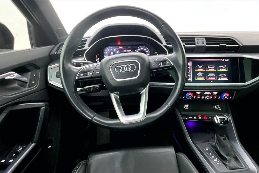 Used 2021 Audi Q3 2.0T Premium Plus w/ Premium Plus Package AWD/4WD image 7