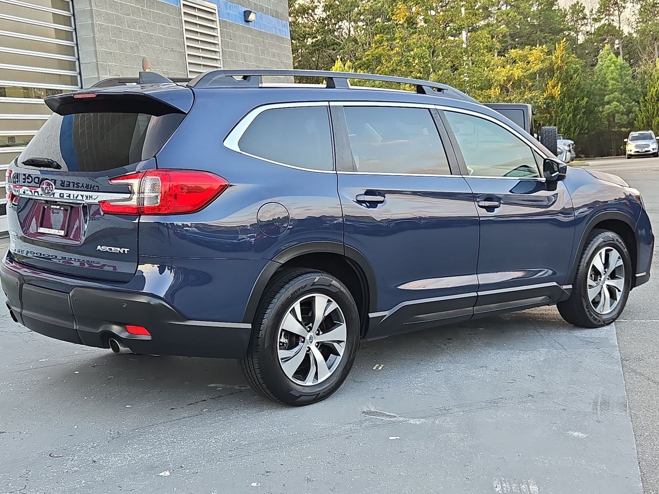 Used 2025 Subaru Ascent Premium AWD/4WD image 7