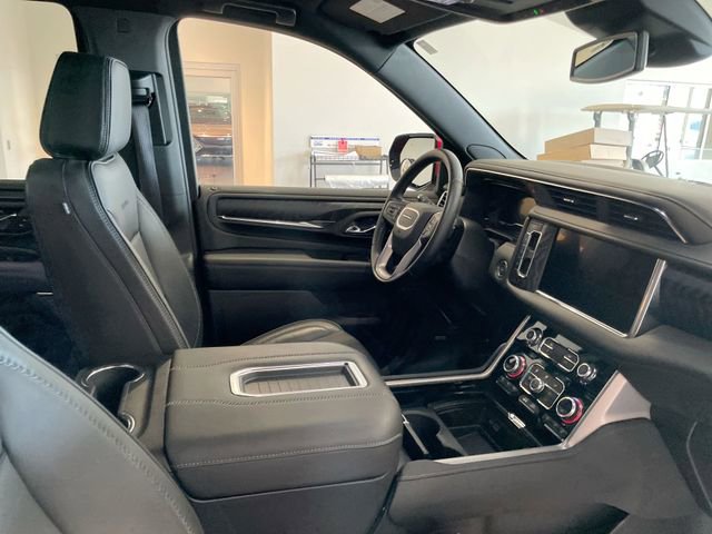 Used 2024 GMC Yukon Denali AWD/4WD image 18