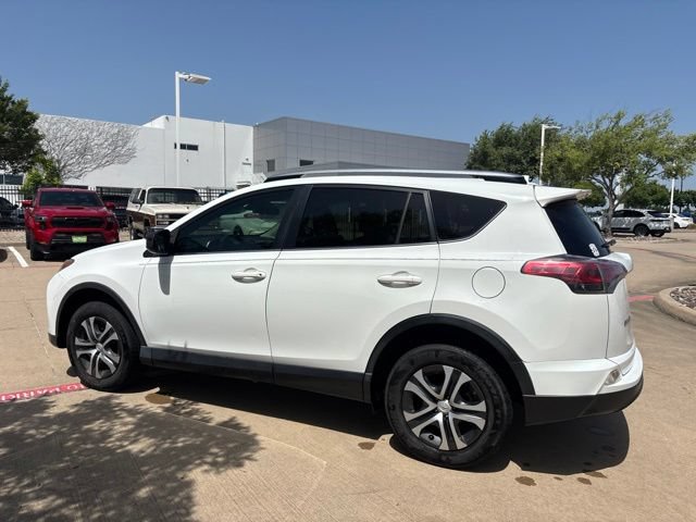 Used 2017 Toyota RAV4 LE FWD image 8