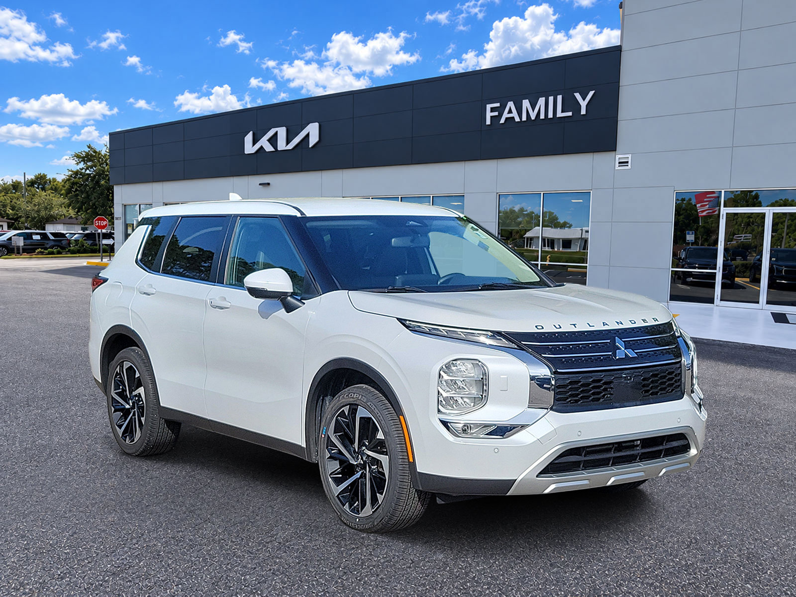 Used 2023 Mitsubishi Outlander SE AWD/4WD 360° Tour