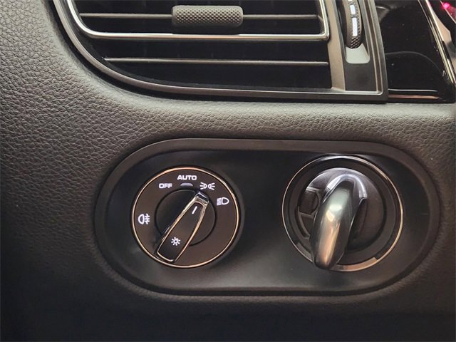 Used 2019 Porsche Macan image 20