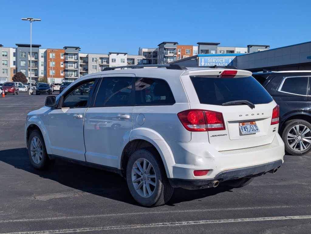 Used 2017 Dodge Journey SXT FWD image 7