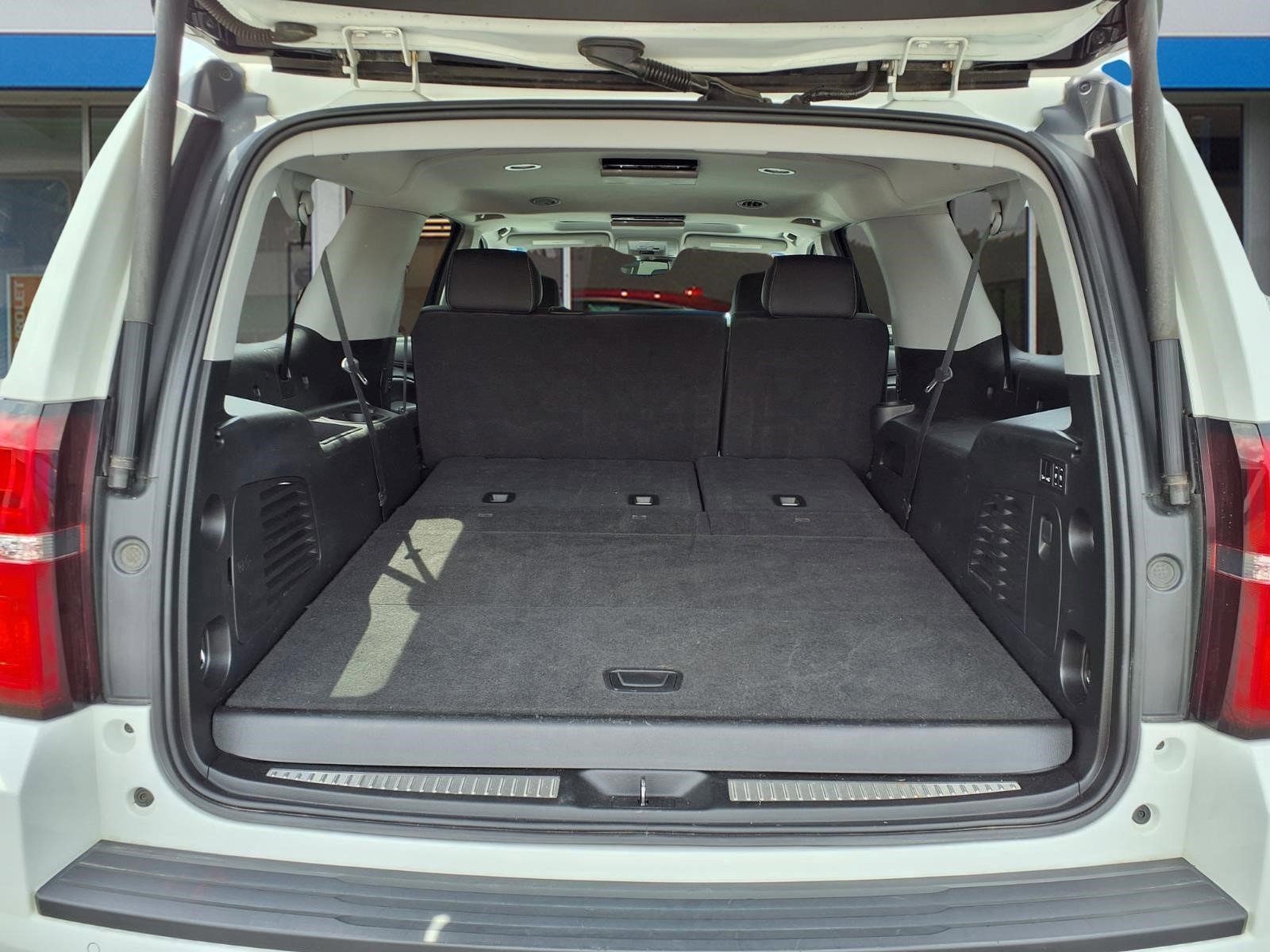 Used 2019 Chevrolet Suburban LT AWD/4WD image 5