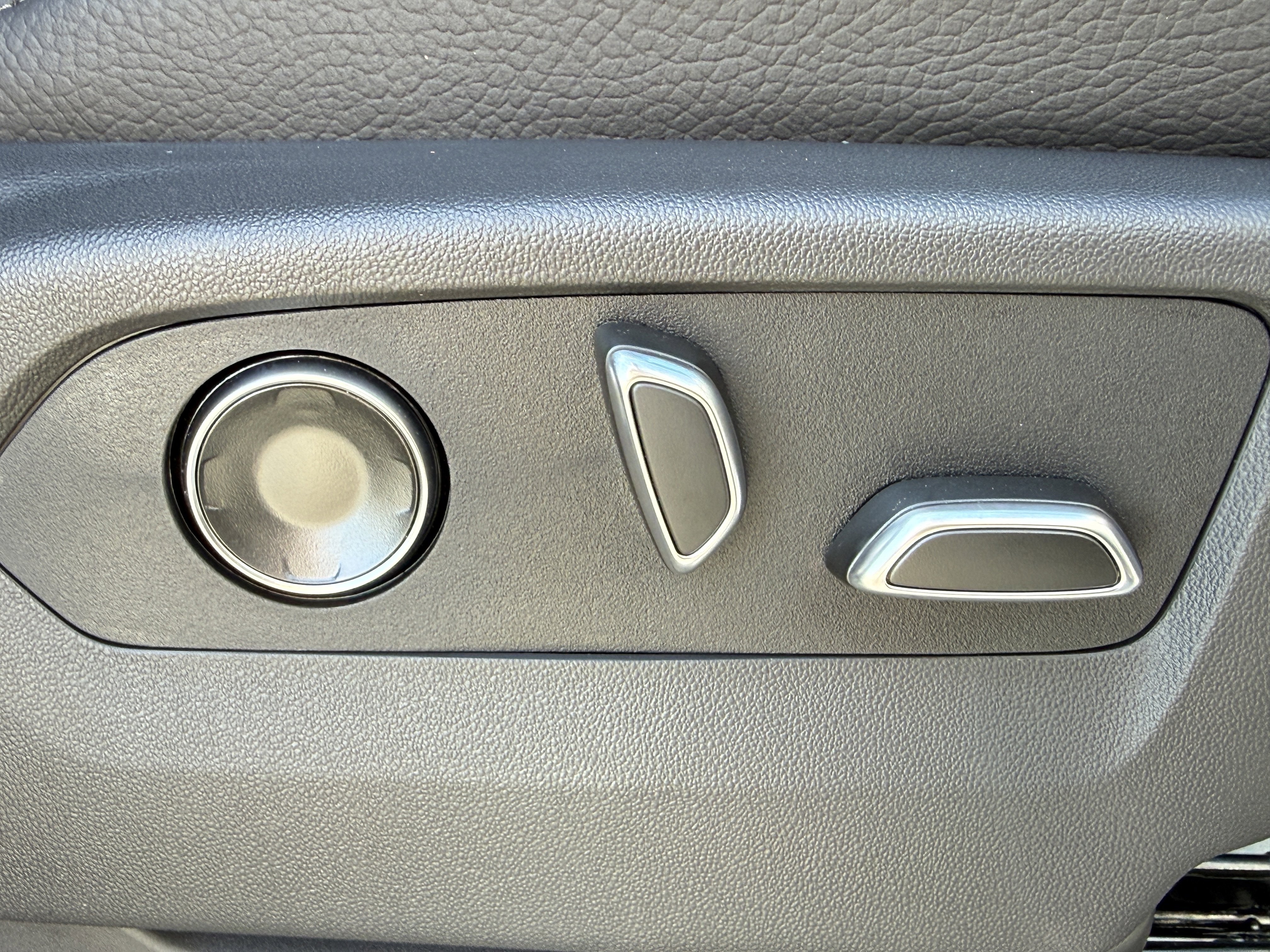 New 2026 GMC Yukon Denali image 18