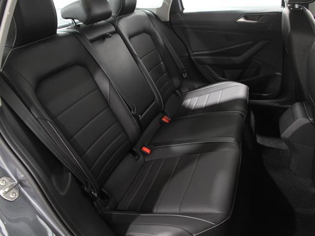 Used 2023 Volkswagen Jetta SE image 16