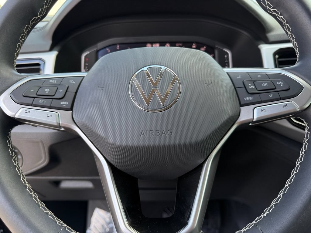 Used 2023 Volkswagen Atlas SE w/ Black Wheel Package AWD/4WD image 18