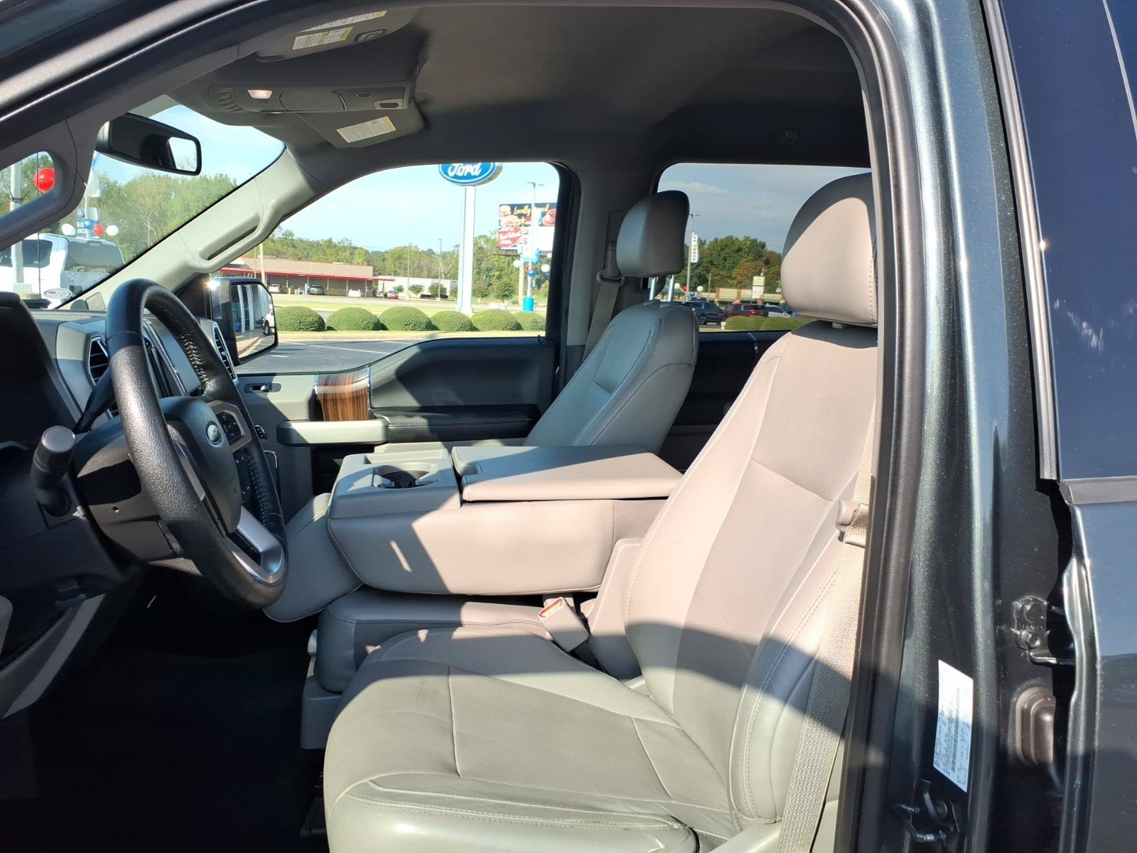 Used 2015 Ford F150 Lariat AWD/4WD image 10