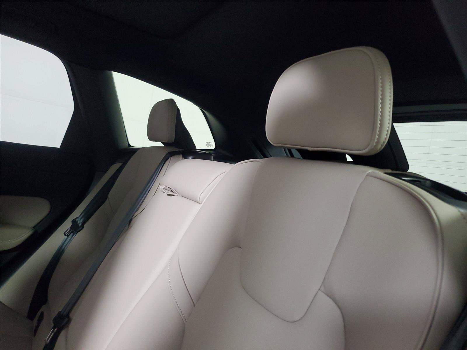 Certified 2026 Volvo XC60 B5 Plus w/ Protection Package Premier AWD/4WD image 13