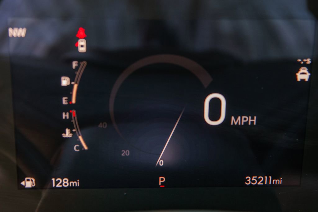 Used 2024 Buick Envista Sport Touring w/ Convenience II Package image 16