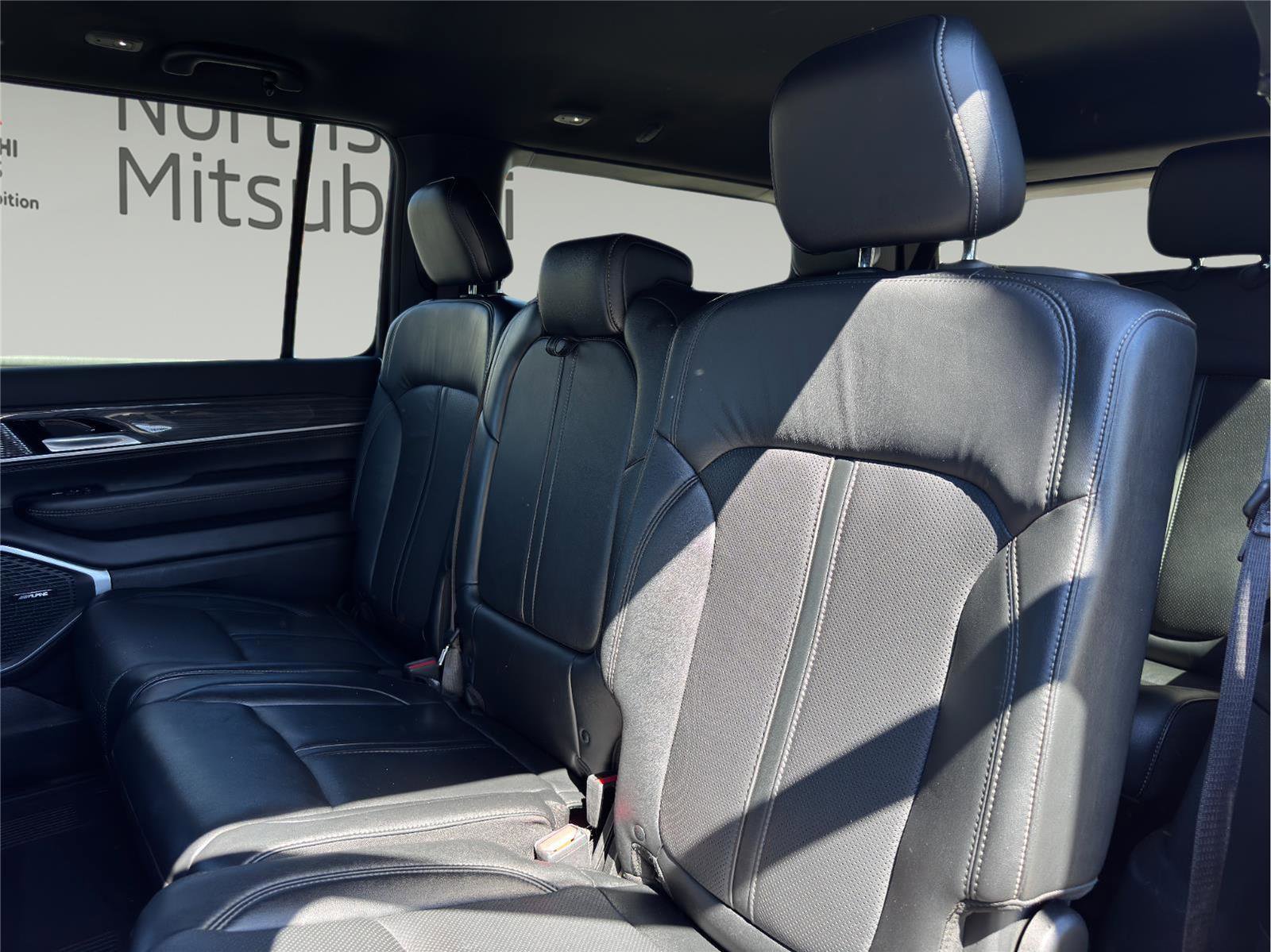 Used 2022 Jeep Wagoneer Series II AWD/4WD image 17