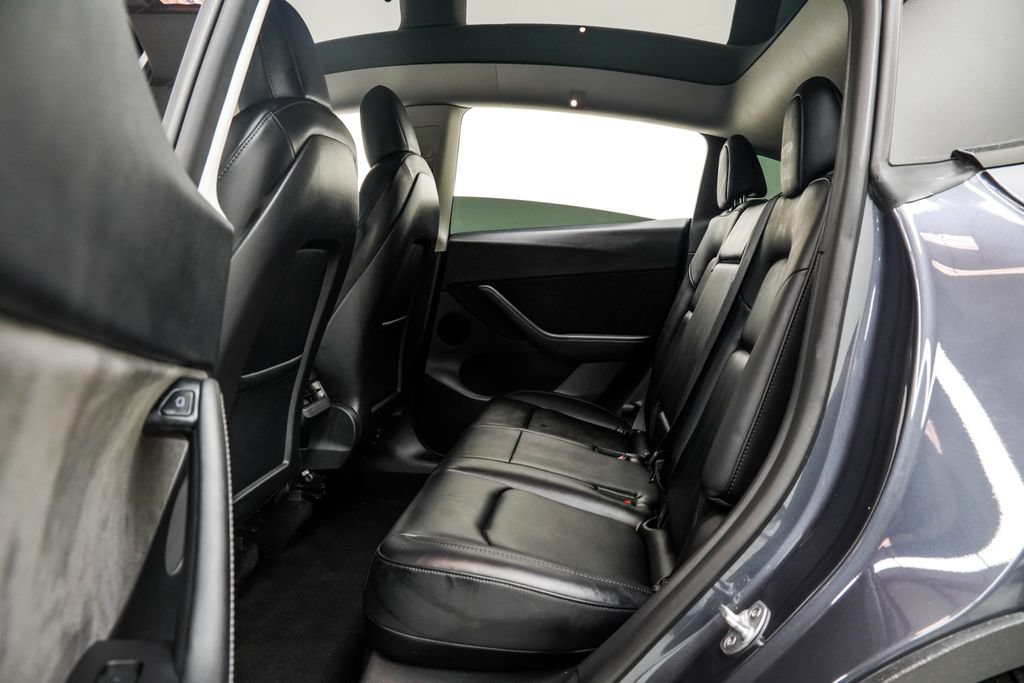Used 2022 Tesla Model Y Performance AWD/4WD image 11