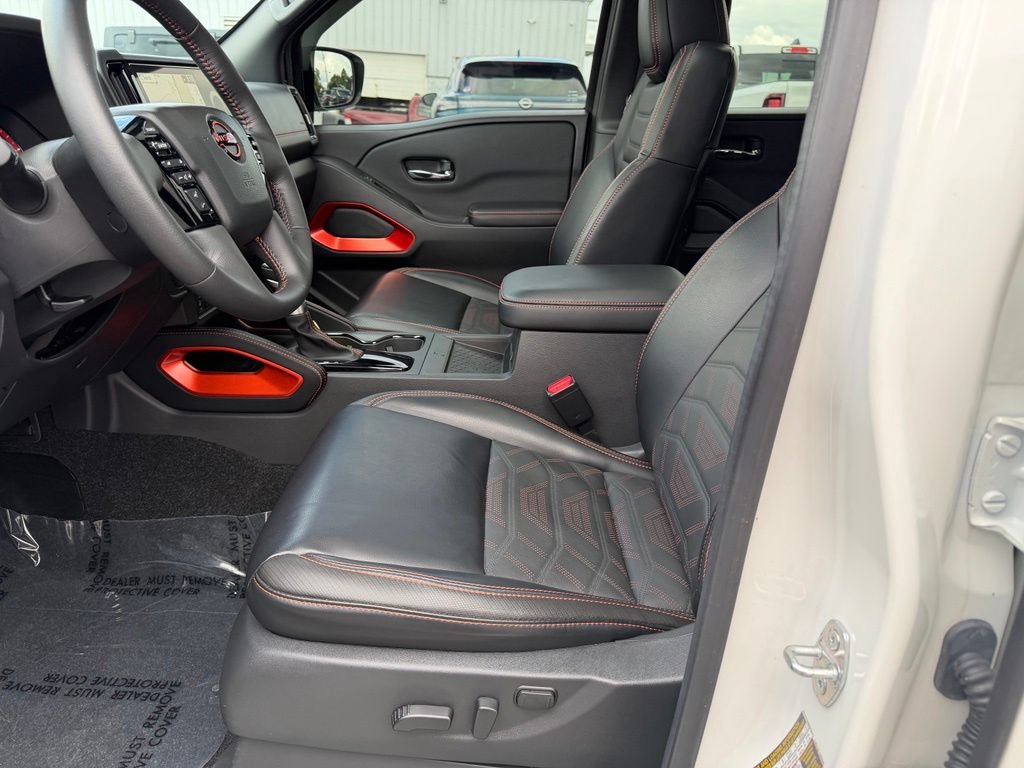 Used 2025 Nissan Frontier PRO-4X w/ Pro Premium Package AWD/4WD image 30