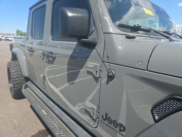 Used 2021 Jeep Gladiator Sport AWD/4WD image 32