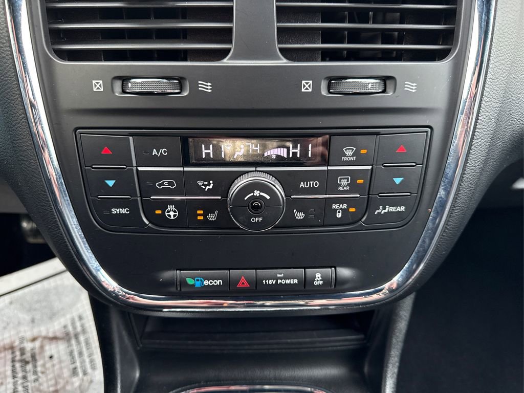 Used 2018 Dodge Grand Caravan GT image 29