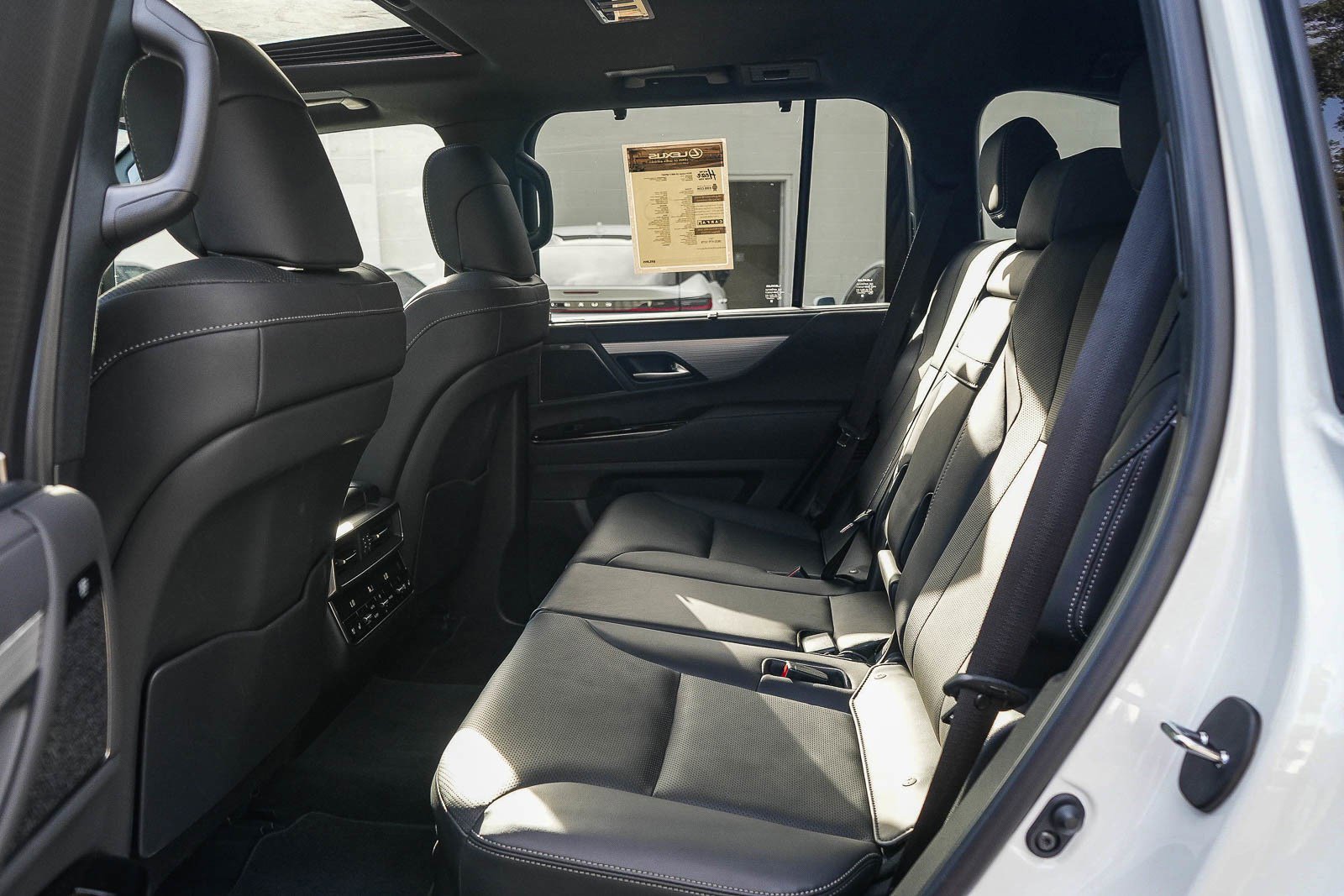 Used 2024 Lexus LX 600 F Sport AWD/4WD image 19