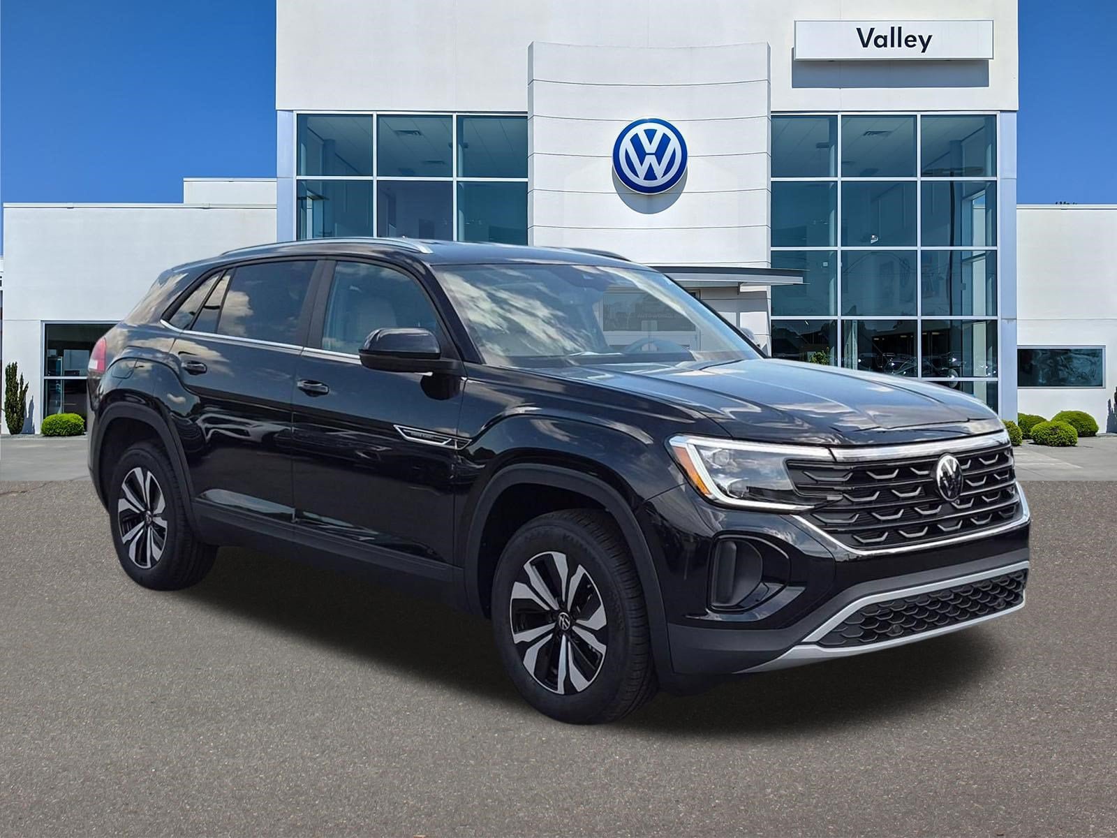 New 2026 Volkswagen Atlas Cross Sport SE FWD image 1