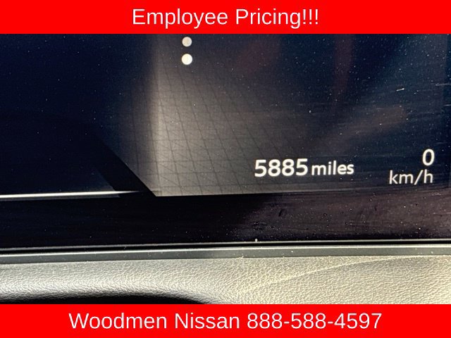 Used 2025 Nissan Ariya AWD image 37