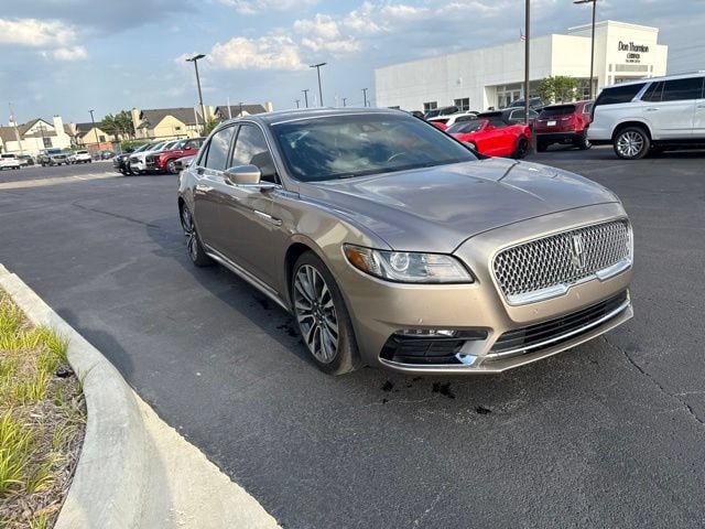 Used 2018 Lincoln Continental Select w/ Continental Climate Package FWD image 11