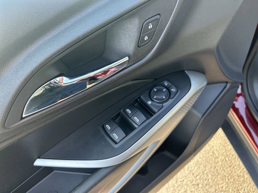 Used 2025 Chevrolet Trax LS image 19