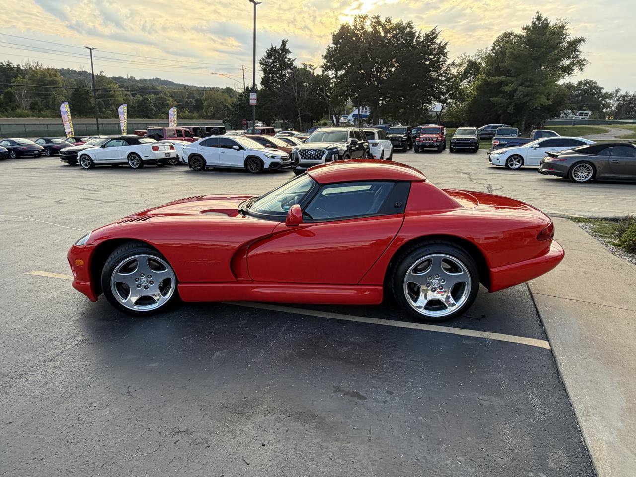 Used 2000 Dodge Viper RT/10 RWD image 6