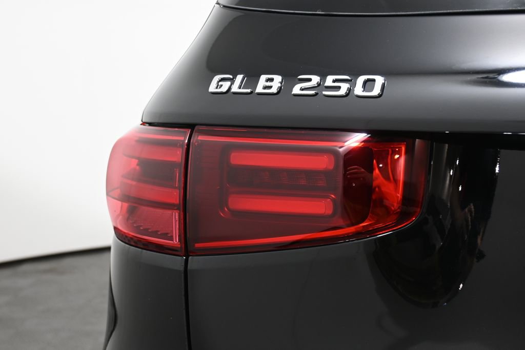Certified 2026 Mercedes-Benz GLB 250 4MATIC image 12