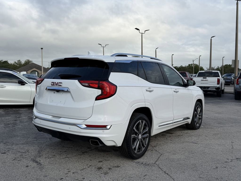 Used 2019 GMC Terrain Denali w/ Advanced Safety Package FWD image 5