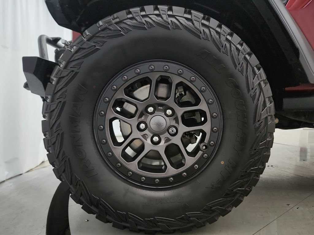 Used 2021 Jeep Wrangler Unlimited Rubicon w/ Xtreme Recon 35" Tire Package AWD/4WD image 33