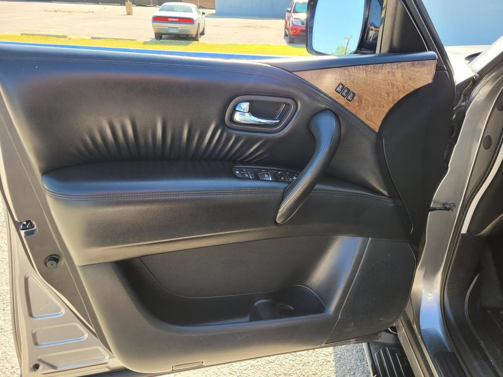 Used 2021 Nissan Armada SL w/ Captain's Chairs Package RWD image 18