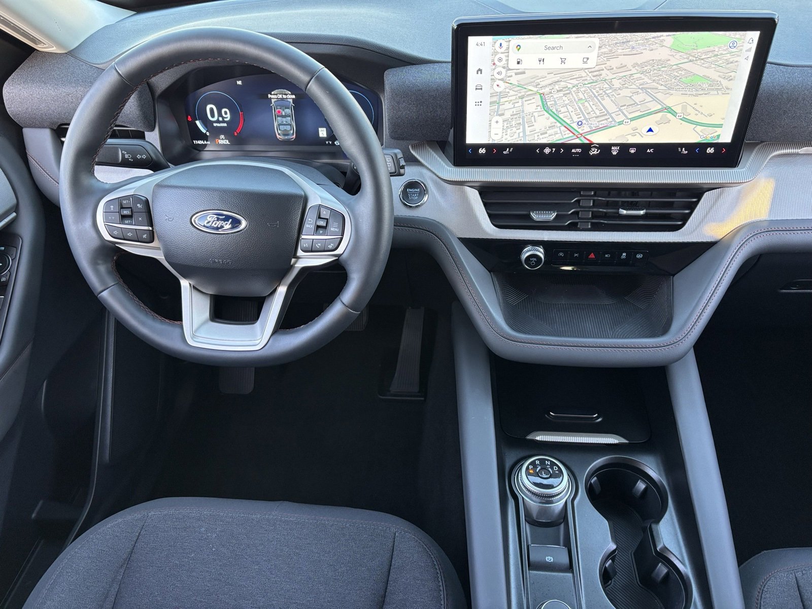 Used 2025 Ford Explorer Active image 3