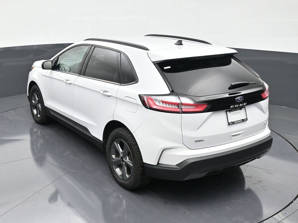 Used 2024 Ford Edge SEL w/ Sport Appearance Package image 14