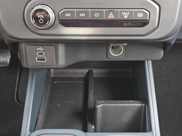 New 2025 Ford Maverick XL image 15